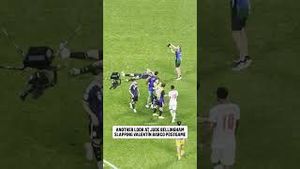 Video post by @foxsports on YouTube