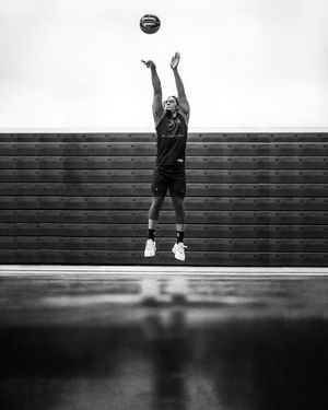 Image post by @archivemir on Instagram