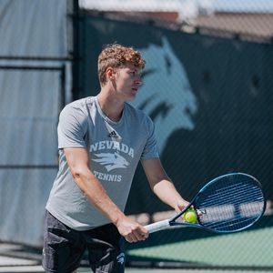 Image post by @wolfpack_tennis on Instagram
