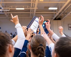 Image post by @ithacavolleyball on Instagram