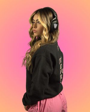 Image post by @itsbellahue on Instagram