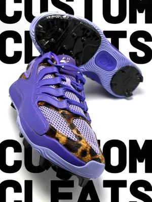 Image post by @customcleats on Instagram