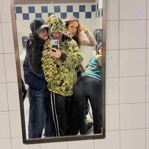 Image post by @billieeilishtours on Instagram