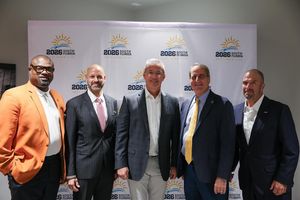 Image post by @goldieonice on Instagram