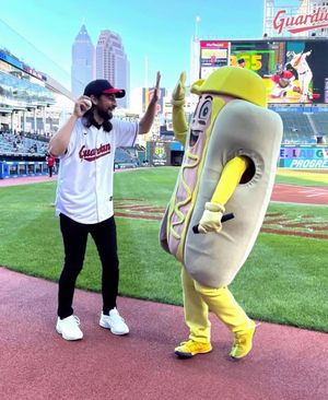 Image post by @clehotdogs on Instagram