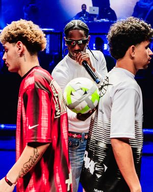 Image post by @javizeyes on Instagram