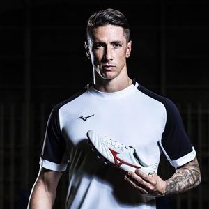 Image post by @soccerdotcom on Instagram