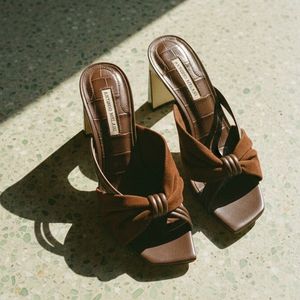 Image post by @dillards on Instagram