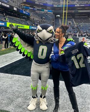 Image post by @seahawkscanada on Instagram