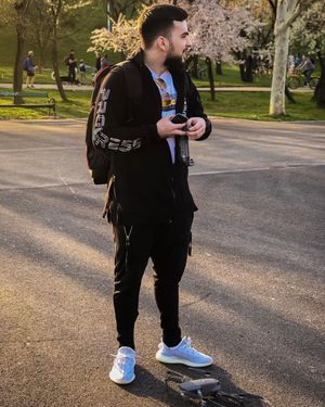 Image post by @liviuvulpescu on Instagram