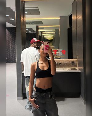 Image post by @theshaderoom on Instagram