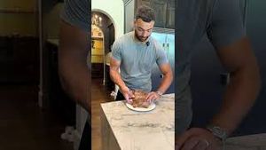 Video post by @vibinwithvannoys on YouTube