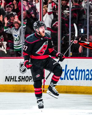 Image post by @NHL on Twitter