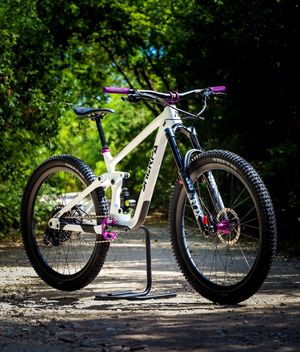 Image post by @ridesherpa on Instagram