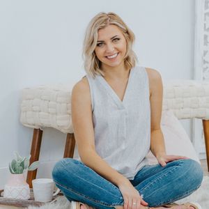 Image post by @shopfillyflair on Instagram