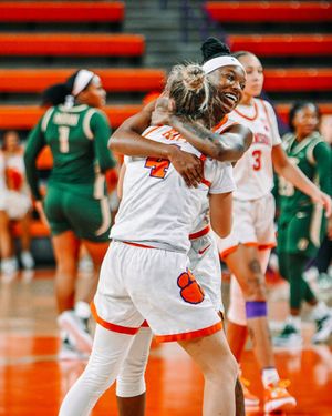 Image post by @ClemsonTigers on Twitter