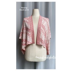Image post by @misskendybatik on Instagram