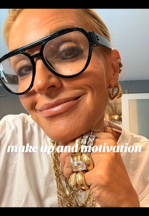 Video post by @shop.with.caroline on TikTok