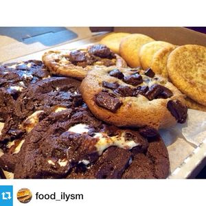 Image post by @insomniacookies on Instagram