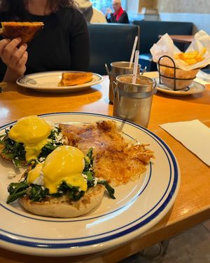 Image post by @sarah_in_toga on Instagram