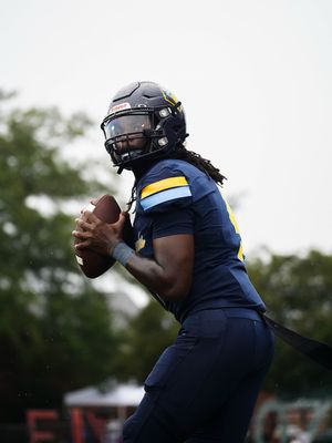 Image post by @shotbymonii on Instagram