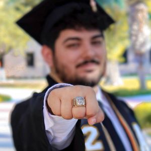 Image post by @utrgv on Instagram