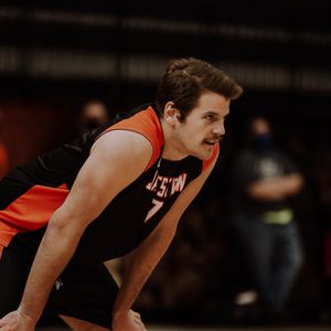 Image post by @ujmensvolleyball on Instagram