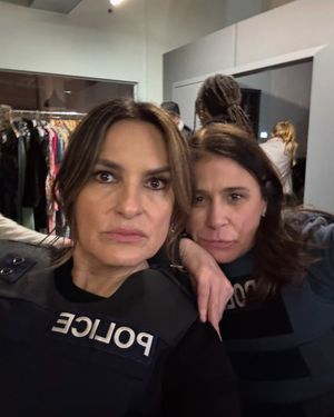 Image post by @therealmariskahargitay on Instagram