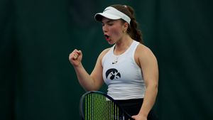 Image post by @iowa_tennis on Twitter