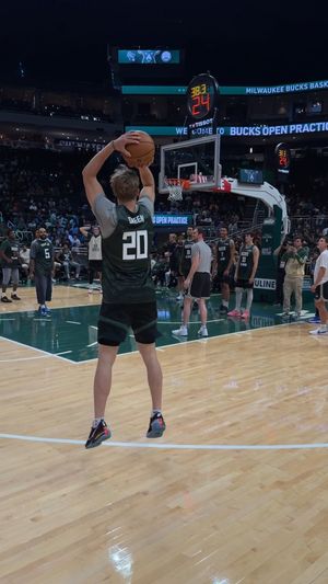 Video post by @milwaukeebucks on Facebook