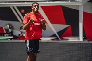 Image post by @dcunited on Instagram
