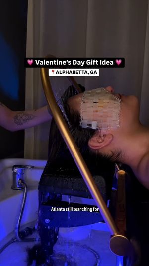 Video post by @catcatoura on Facebook