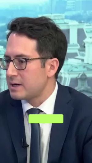 Video post by @talkingredandblue on TikTok