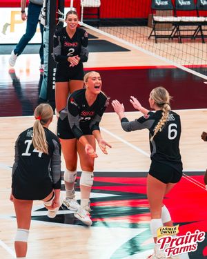 Image post by @semoredhawks on Instagram