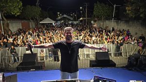 Image post by @carlinhosdj on Instagram