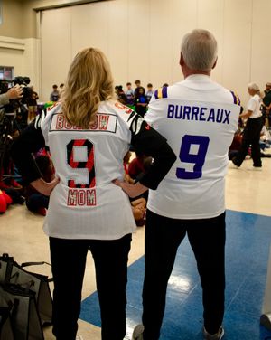 Image post by @burrowfoundation on Instagram