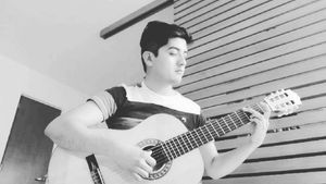 Image post by @estebanchincoyaoficial on Instagram