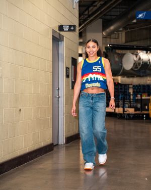 Image post by @dallaswings on Instagram