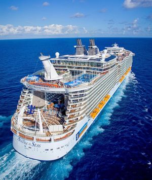 Image post by @theworldofcruiseships on Instagram