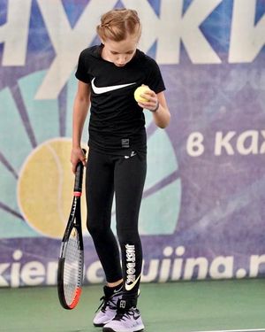 Image post by @polina_maneshina_tennis on Instagram