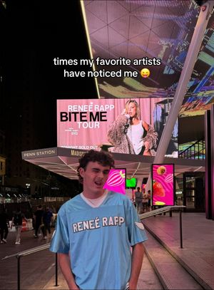 Video post by @supergraphicultrahotboy on TikTok