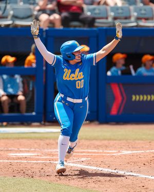 Image post by @uclasoftball on Instagram