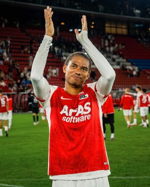 Image post by @azalkmaar on Instagram