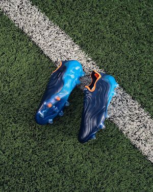 Image post by @soccerdotcom on Instagram