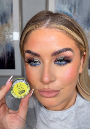 Video post by @beckymorganmakeup on TikTok