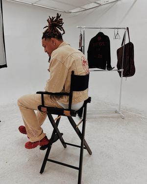 Image post by @show2xx on Instagram