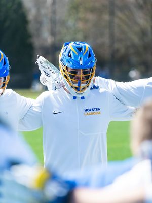 Image post by @hofstramlax on Instagram