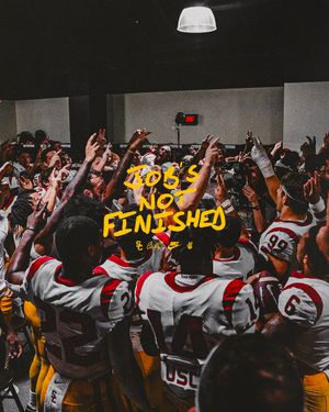 Image post by @uscfb on Twitter