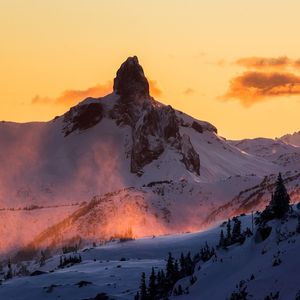 Image post by @whistlerblackcomb on Instagram
