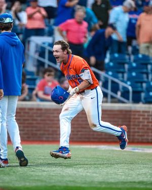 Image post by @gatorsbb on Instagram